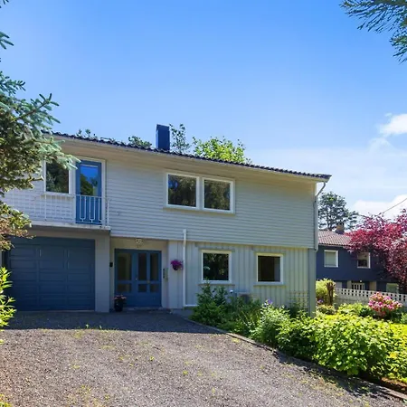 Sentral Enebolig Med 3 Soverom Til Leie I Arendalsuka Vakantiehuis *